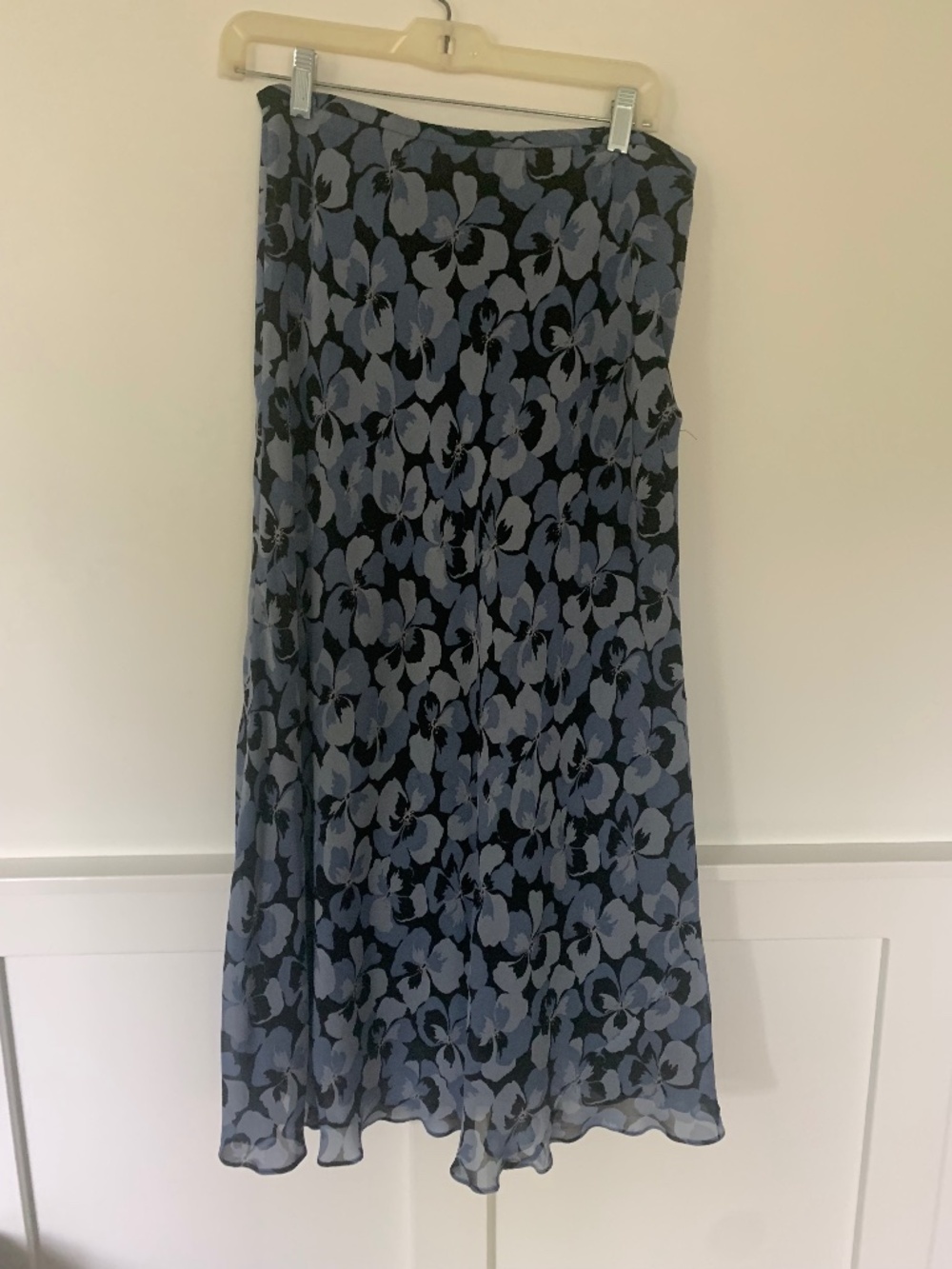 Jones of New York Black and Blue Skirt
